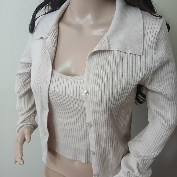 Cream ribbed long sleeve cropped sweater set - Picture 4 of 7